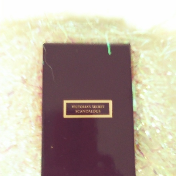 Victoria's Secret Scandalous Necklace - Picture 3 of 3